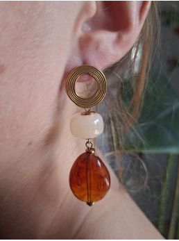 Boucles d'oreilles Mila, crème/caramel.